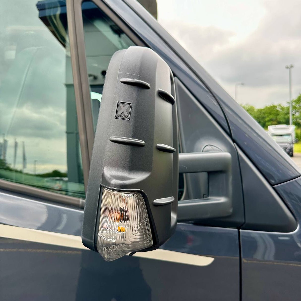 For Mercedes Sprinter Dodge 906 Wing Mirror Cap Covers – Durable Hammerite Finish for Enhanced Protection