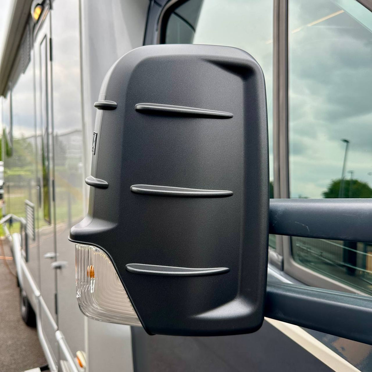 For Mercedes Sprinter Dodge 906 Wing Mirror Cap Covers – Durable Hammerite Finish for Enhanced Protection