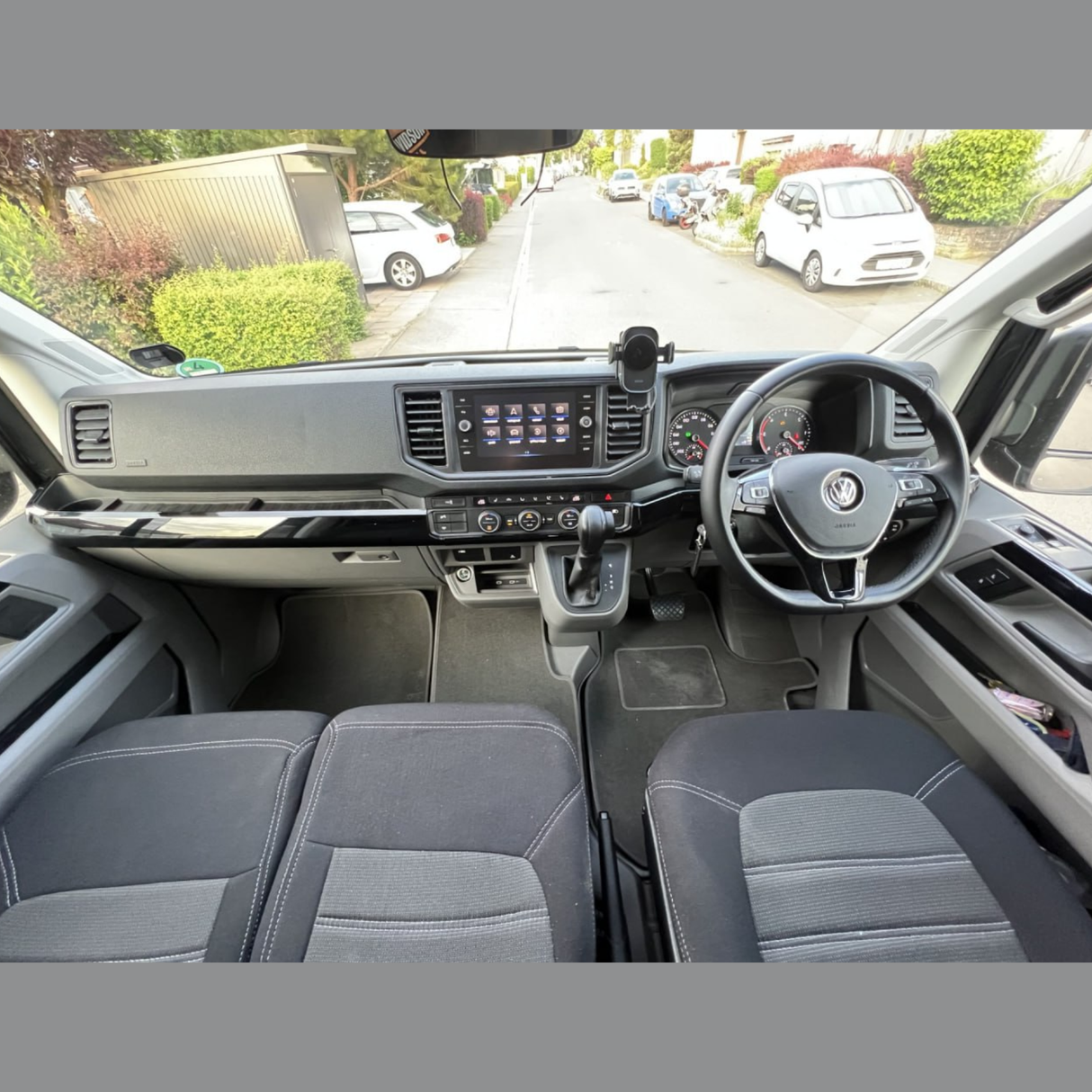Airson sgeadachadh stoidhleachaidh deas-bhòrd ìosal VW Crafter RHD cruth ùr - dubh gleansach (seata de 6) | Van-X