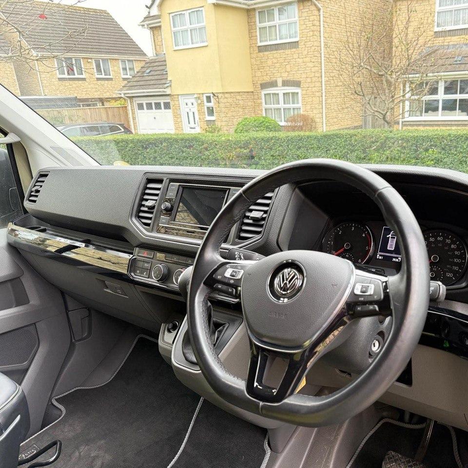 For New Shape VW Crafter RHD Lower Dash Styling Trims - Gloss Black (Set of 6) | Van-X