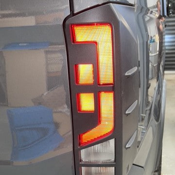 MAN TGE Geàrdan solais cùil Hammerite Ultimate Matte Black