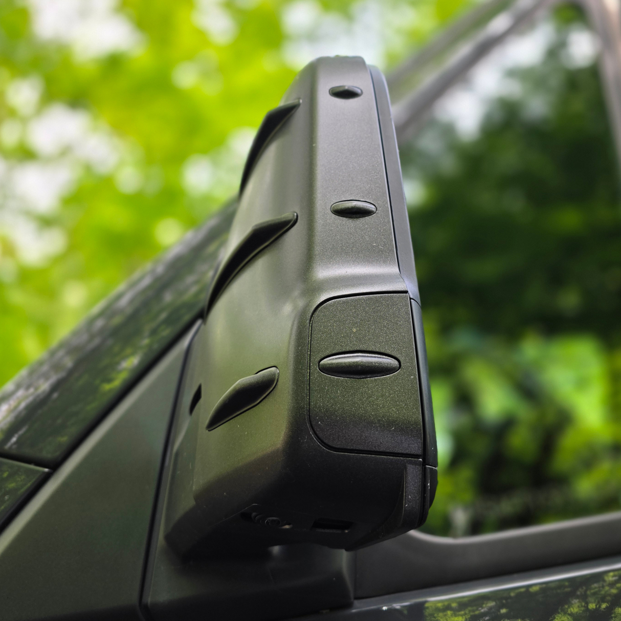 Airson Còmhdaichean Caip Sgàthan Sgiath Mercedes Sprinter Dodge 907 gun Chomharra – Hammerite (Seata de 2) – Còmhdaichean Sgàthan Ath-chuir airson Bhanaichean Sprinter