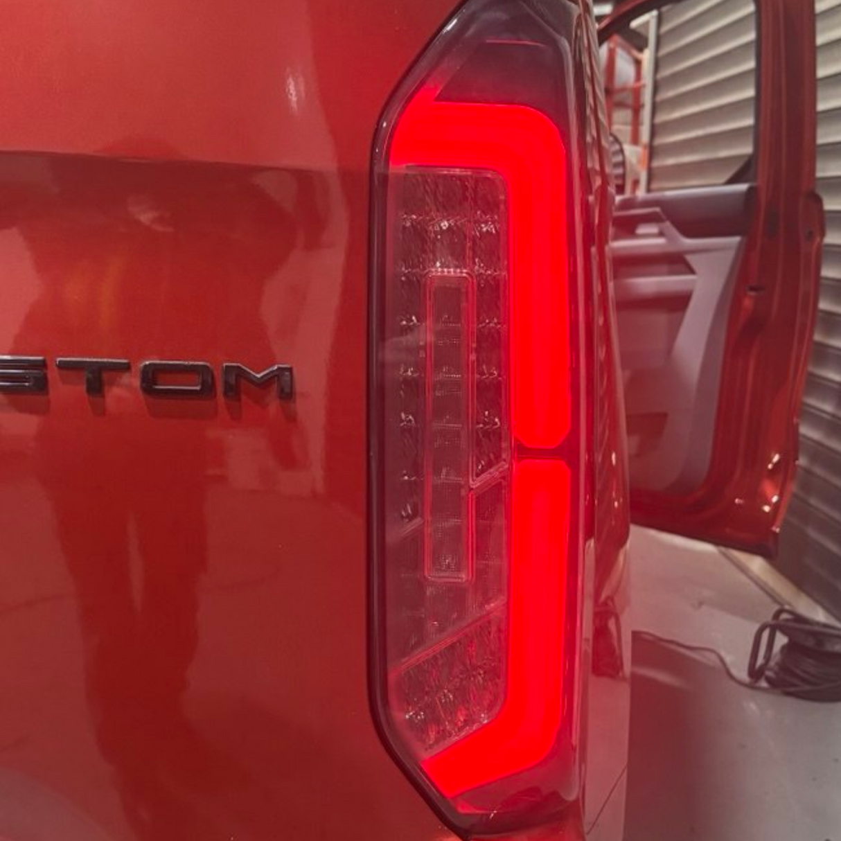 Airson Solais Earbaill LED Transit Custom 2024 Ùr – Lionsan Smocte