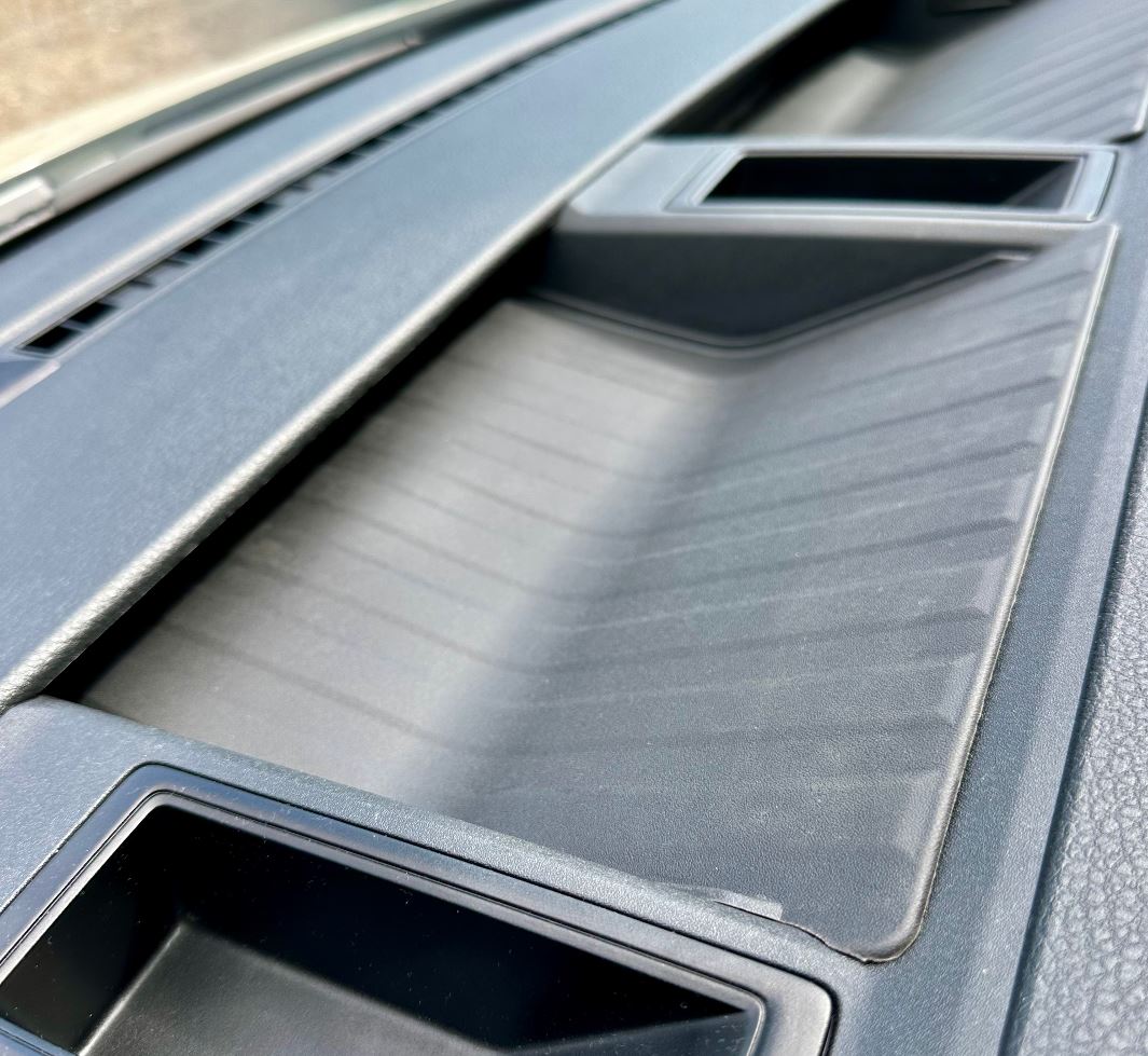 For MAN TGE / VW New Crafter Top Dashboard Rubber Inserts Mats - Non-Slip, Custom Fit, Durable Interior Accessory