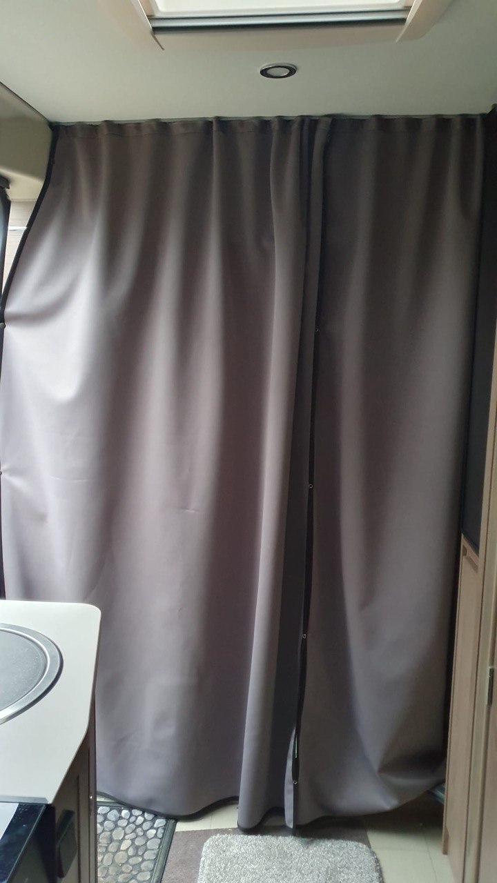 For Citroen Relay Motorhome & Campervan Premium Maxi-Cab Divider Curtain with Rail  – Van-X