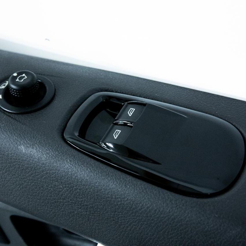 Airson Ford Transit Custom MK1 Stoidhle Taigheadais Aonad Taigheadais (Set - 2) air a pheantadh agus deiseil airson a bhith iomchaidh