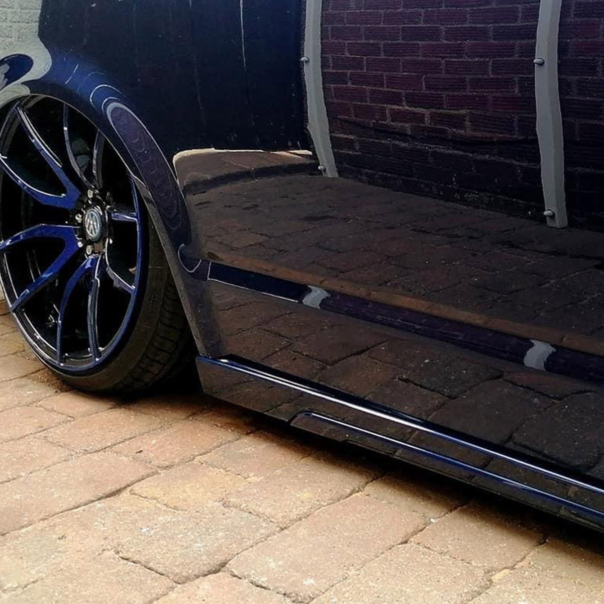 For VW T6.1 Transporter LWB Side Skirts Deep Black Plastic Painted and Ready to Fit