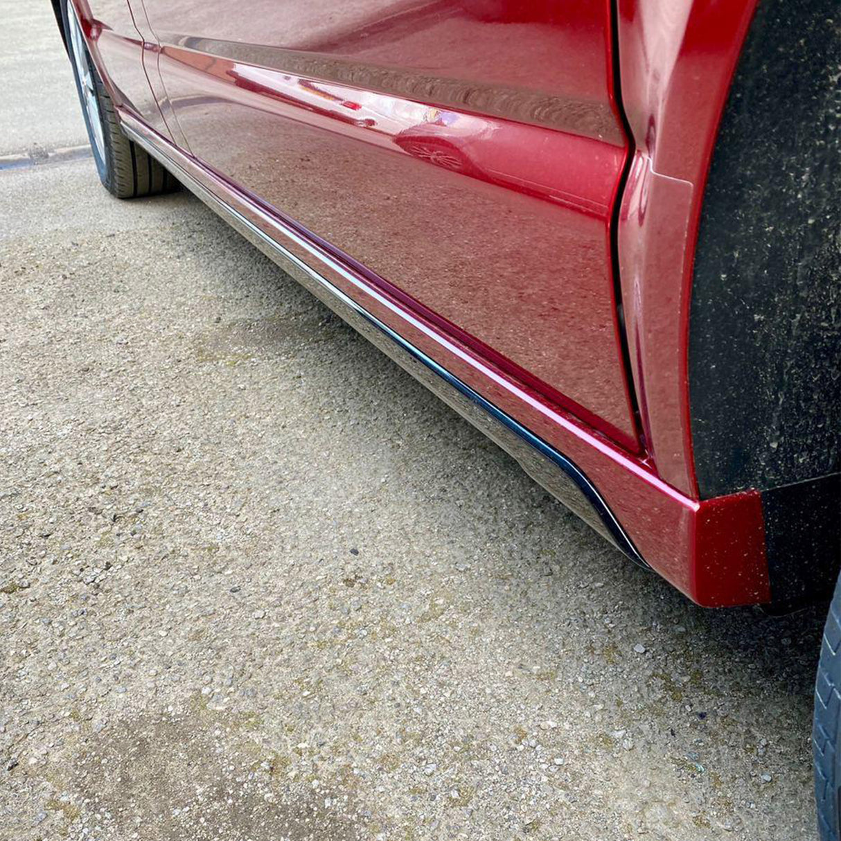 For VW T6.1 Transporter LWB Side Skirts Deep Black Plastic Painted and Ready to Fit