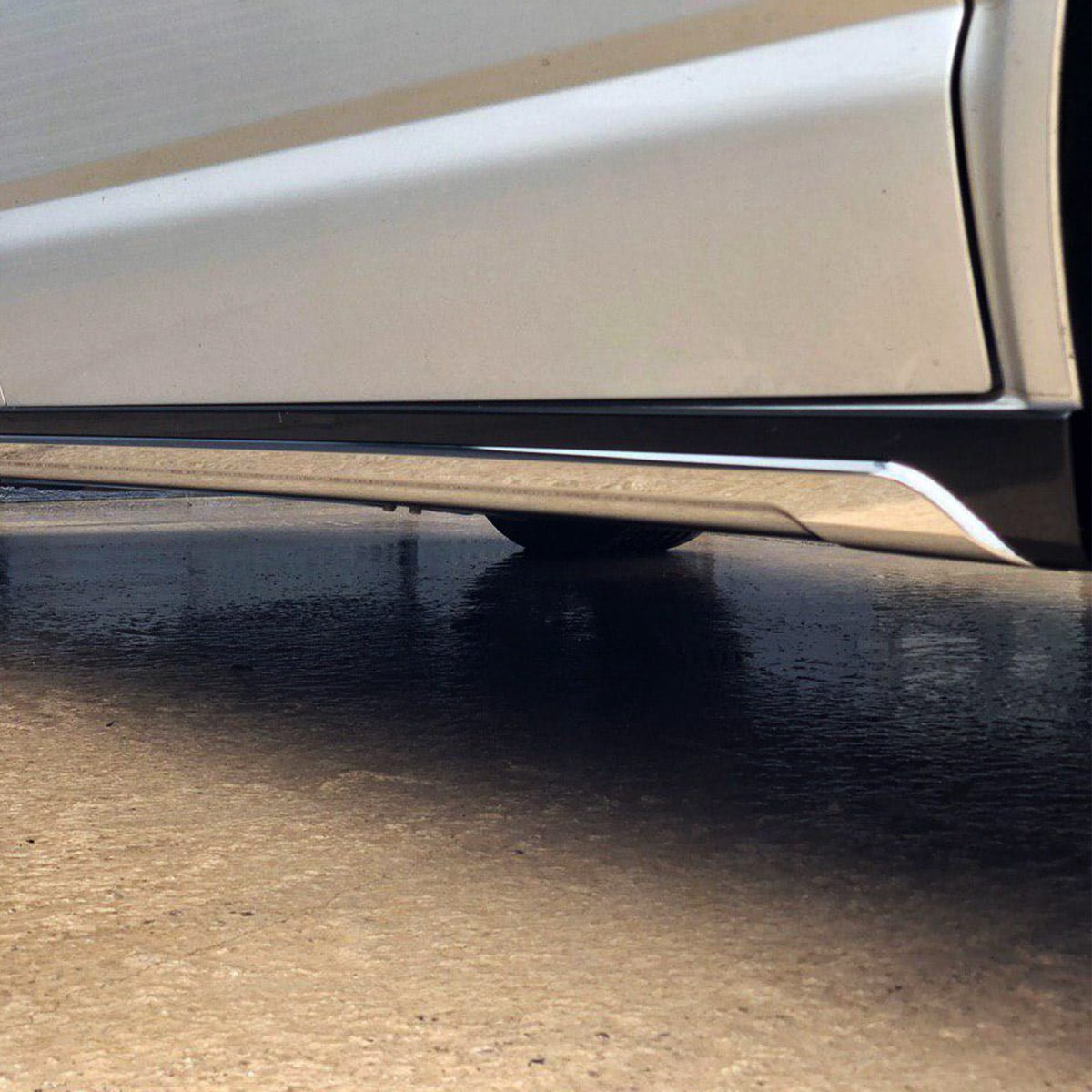 For VW T5, T5.1 SWB Side Skirts Deep Black Plastic Painted and Ready to Fit