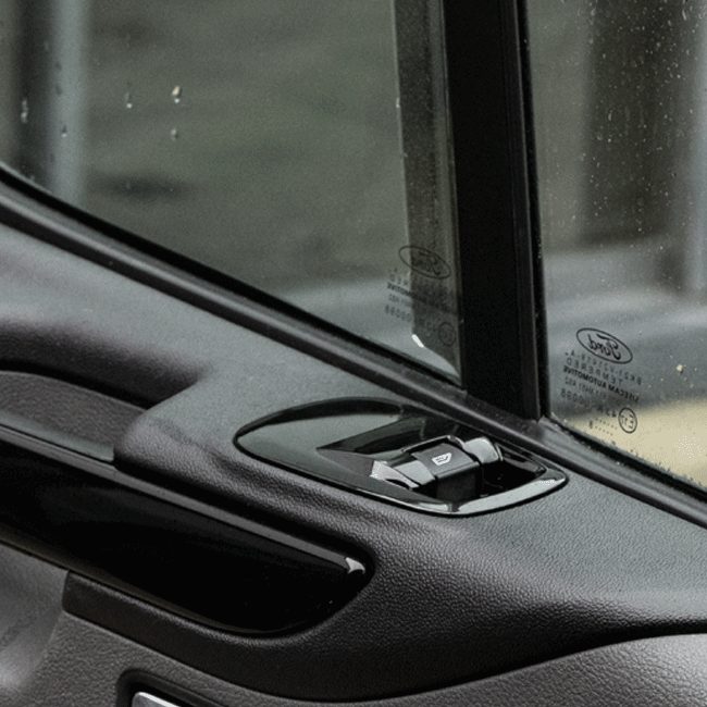 Airson Ford Transit Custom MK1 Stoidhle Taigheadais Aonad Taigheadais (Set - 2) air a pheantadh agus deiseil airson a bhith iomchaidh