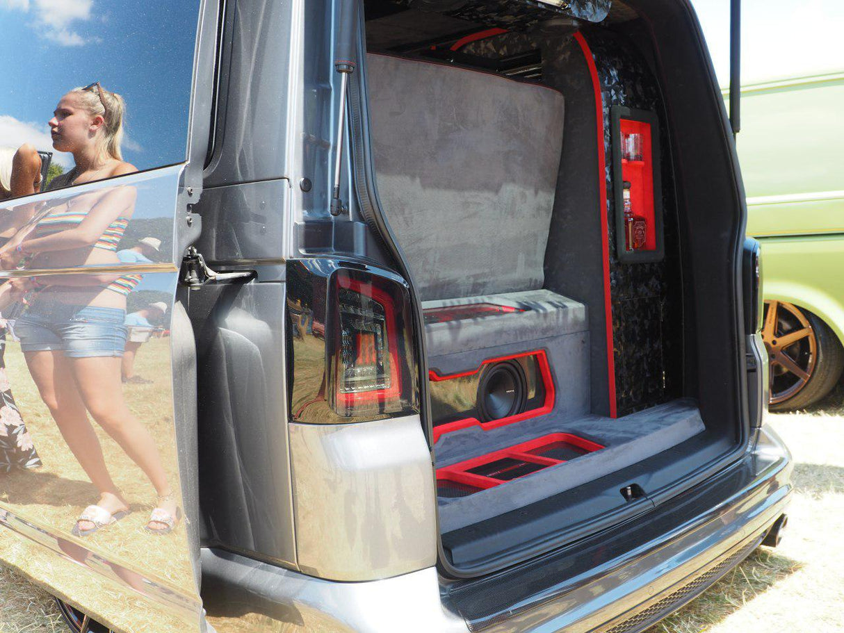 VW T5 Transporter MK3.1 Comharra Sequential Van Solais Cùil Tailgate LED air a smocadh Fìor mhath LED làn-fhrèam air a stiùireadh le solas - Bàr