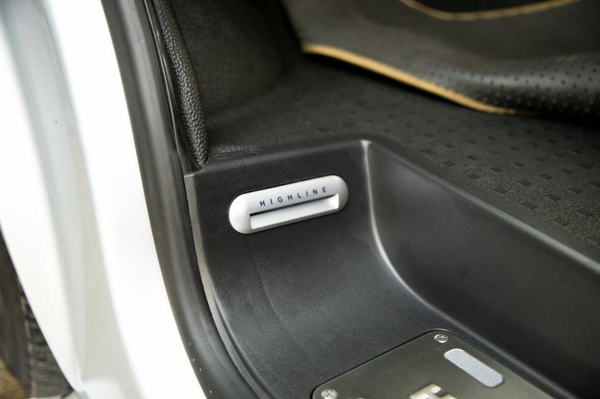 VW T6 Transporter Campervan Full Side Steps with Highline Inserts, Logo & LED – OEM Styling