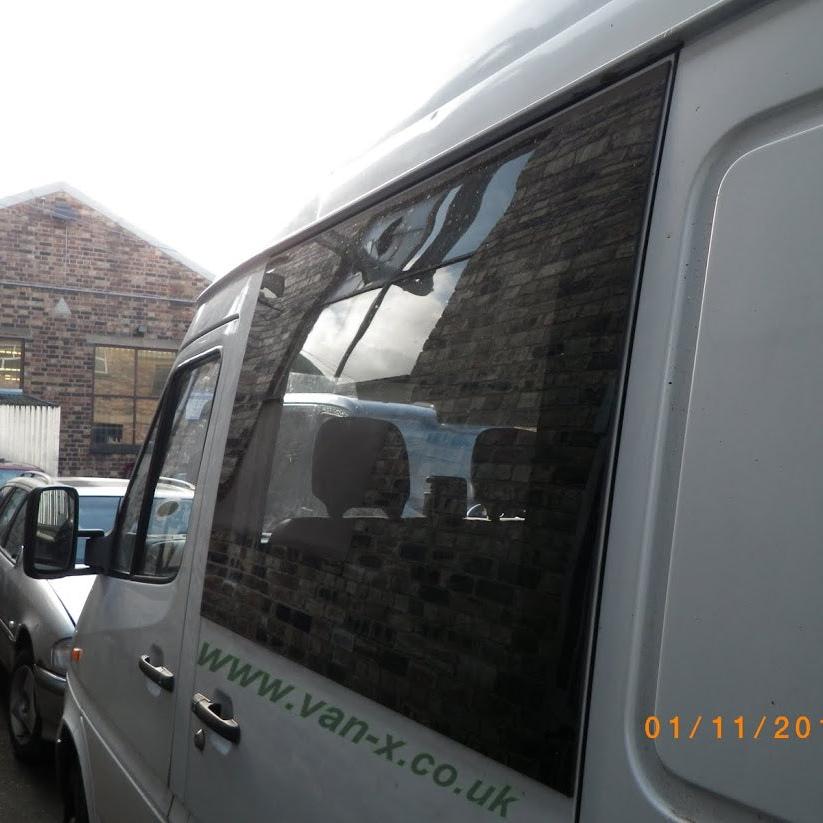 Mercedes Dodge Sprinter MK3 Uinneag taobh smocte glainne stèidhichte Lwb - Mwb