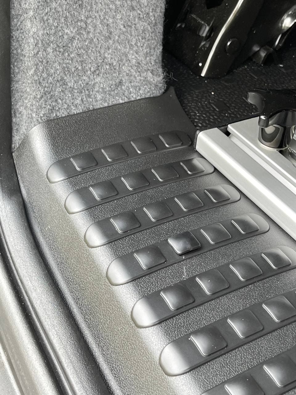For VW T5, T5.1 V3 Barndoor Threshold Cover + Side Step