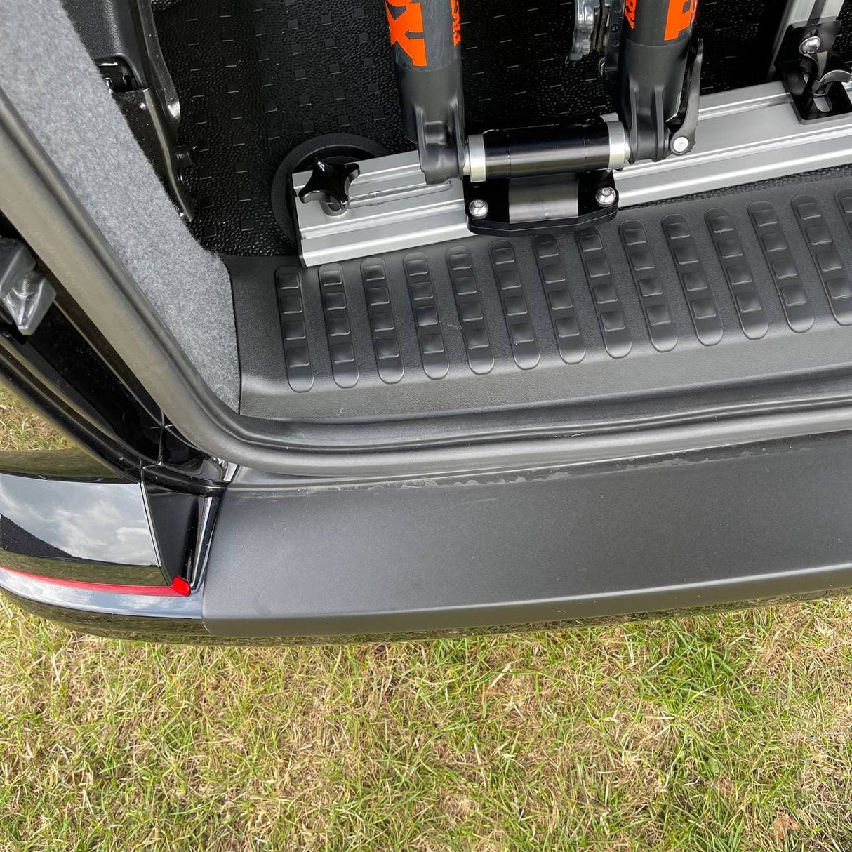 For VW T6.1 V3 Tailgate Threshold Cover + Side Step