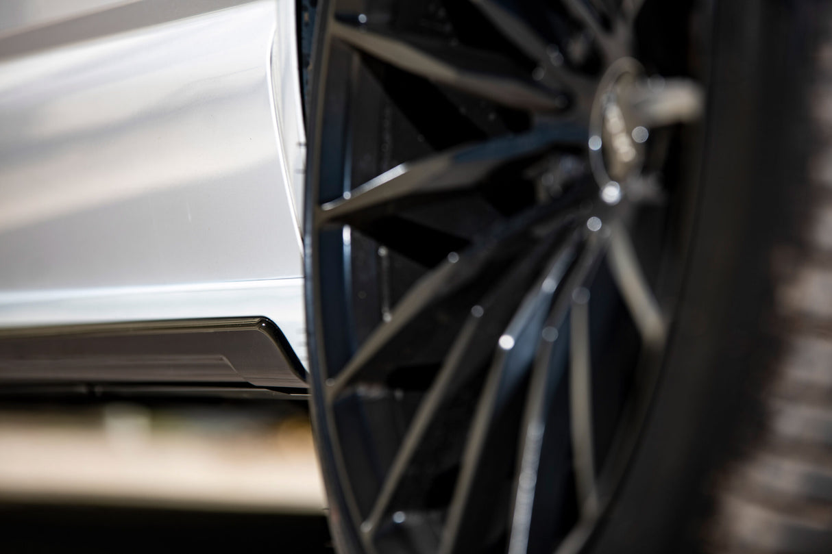 For VW T6 SWB Side Skirts Candy White Plastic Painted and Ready to Fit (B-Grade)