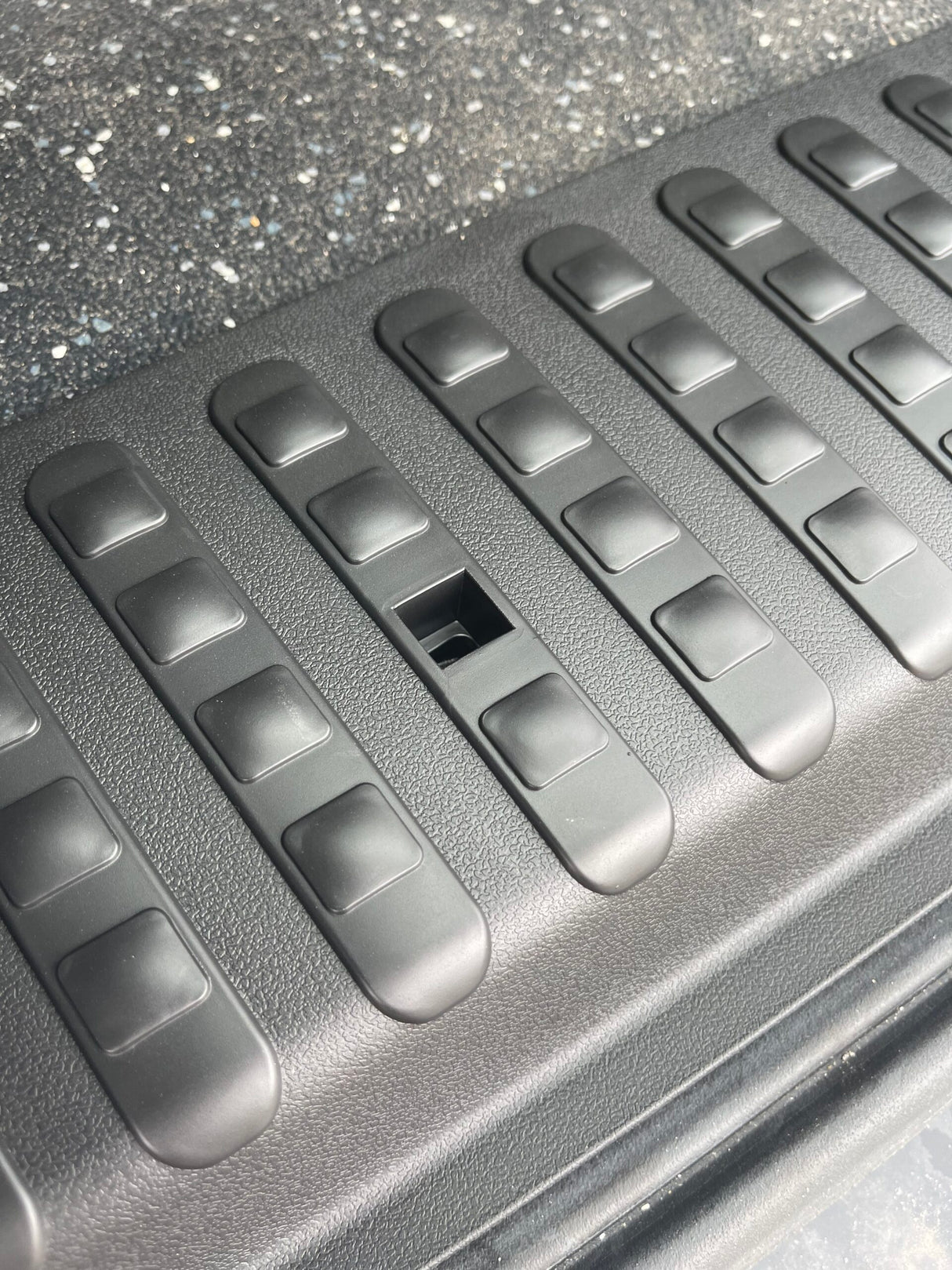 For VW T5, T5.1 V3 Barndoor Threshold Cover + Side Step