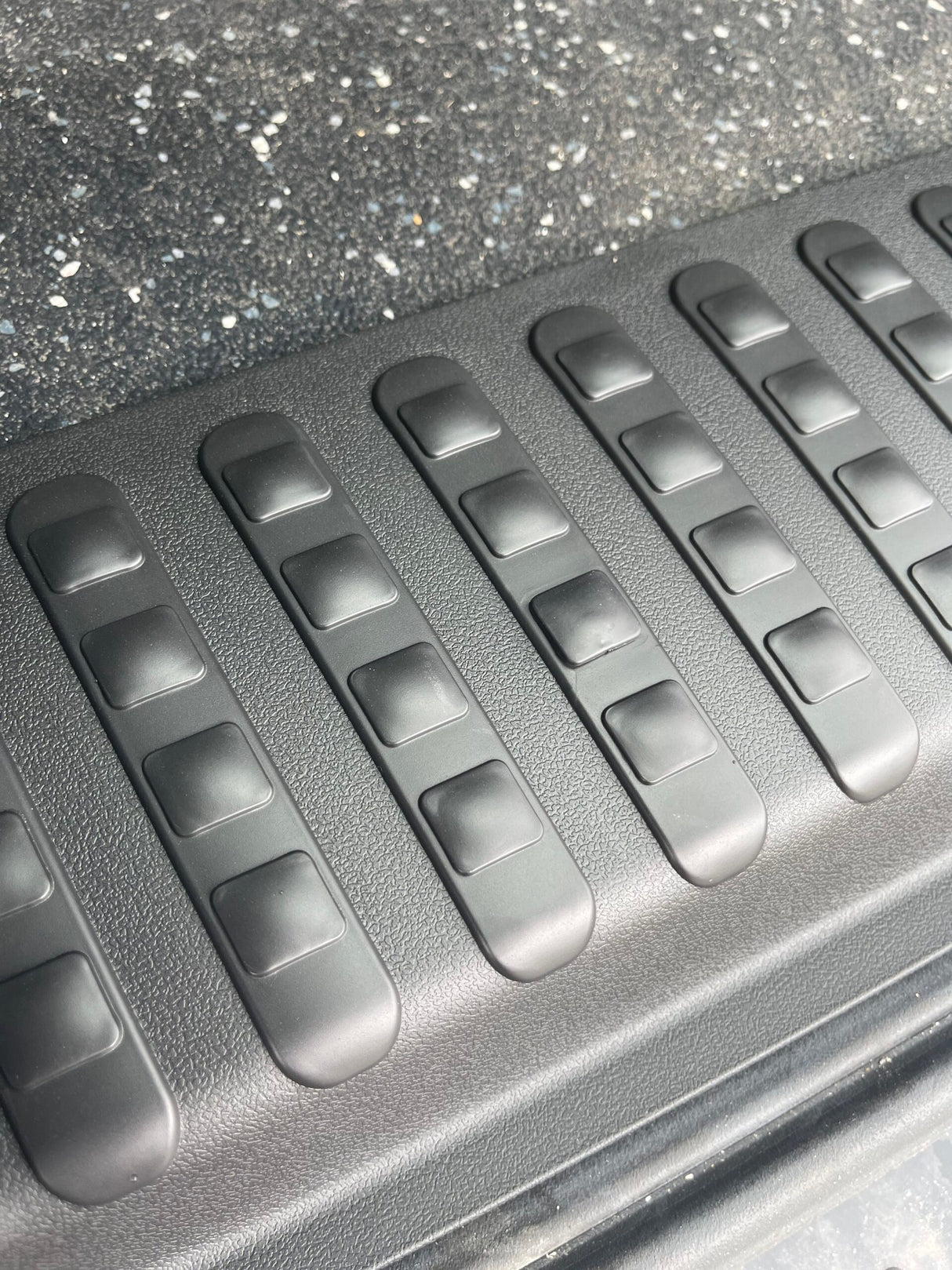 For VW T6 V3 Barndoor Threshold Cover + Side Step