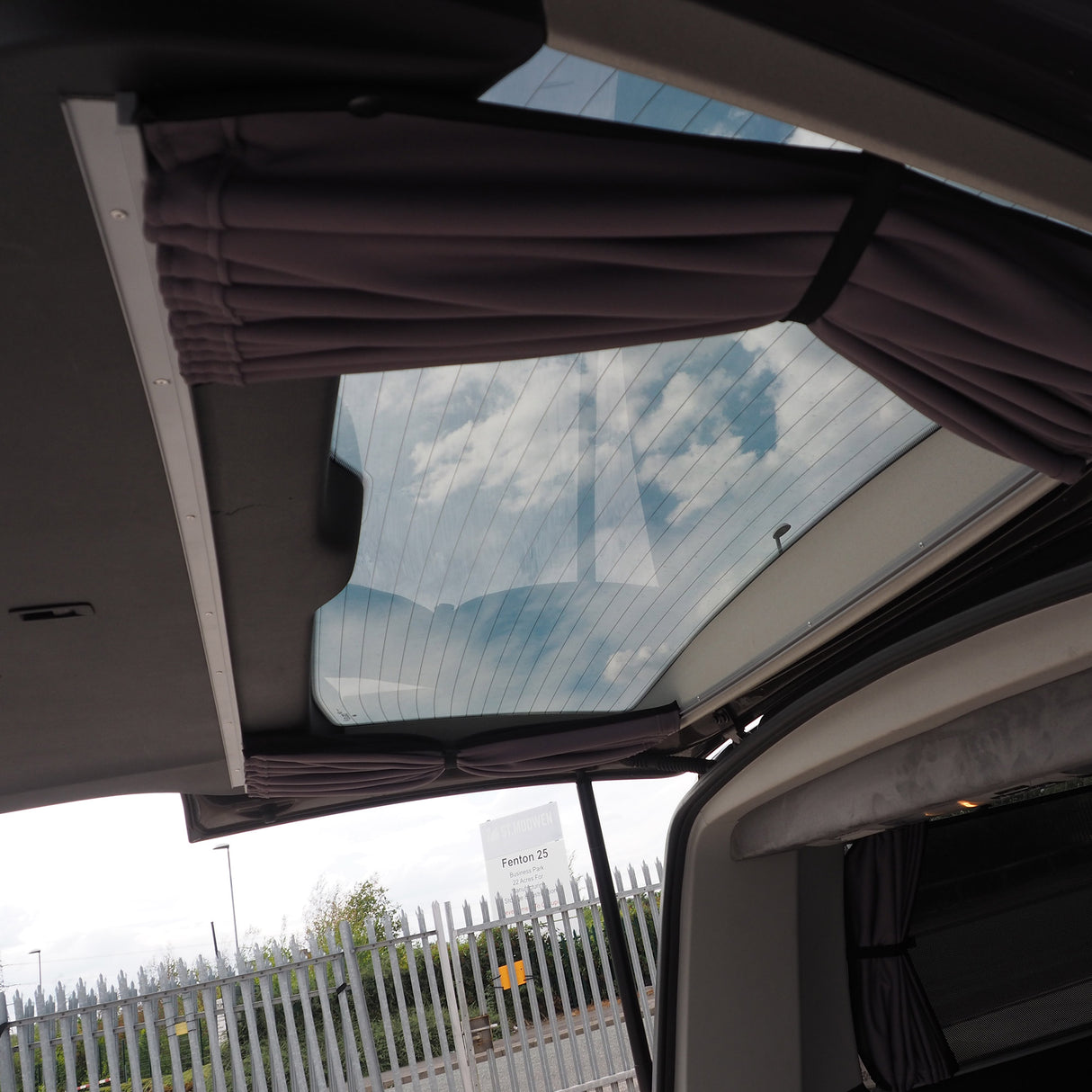 For VW T5 Caravelle camper / Shuttle Premium 1 x Tailgate Window Curtain Van-X