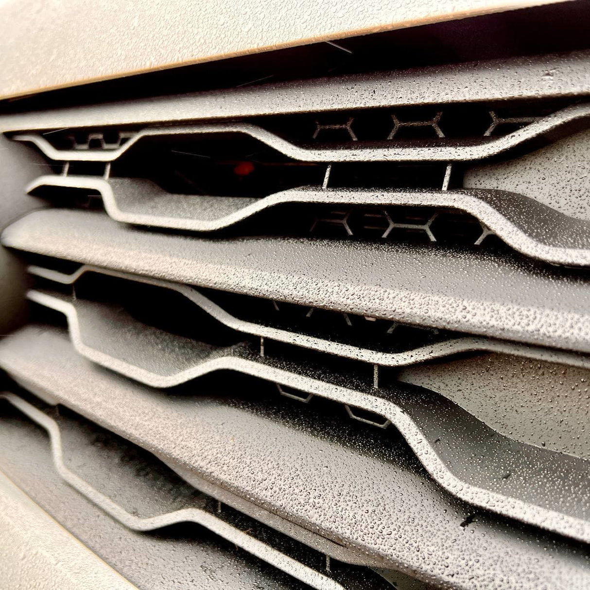 Airson VW T6 Grile Aghaidh R-Line Gun Bhràiste - Dubh Matte