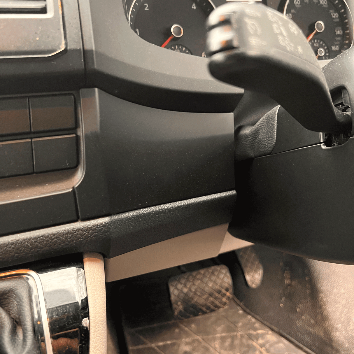 For VW Transporter T6 Lower Dash Styling Trims Comfort Dash Matte Black Painted and Ready to Fit (Set of 6)