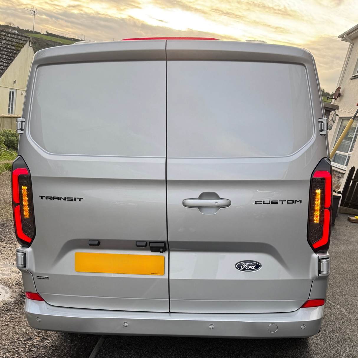 Airson Solais Earbaill LED Transit Custom 2024 Ùr – Lionsan Smocte