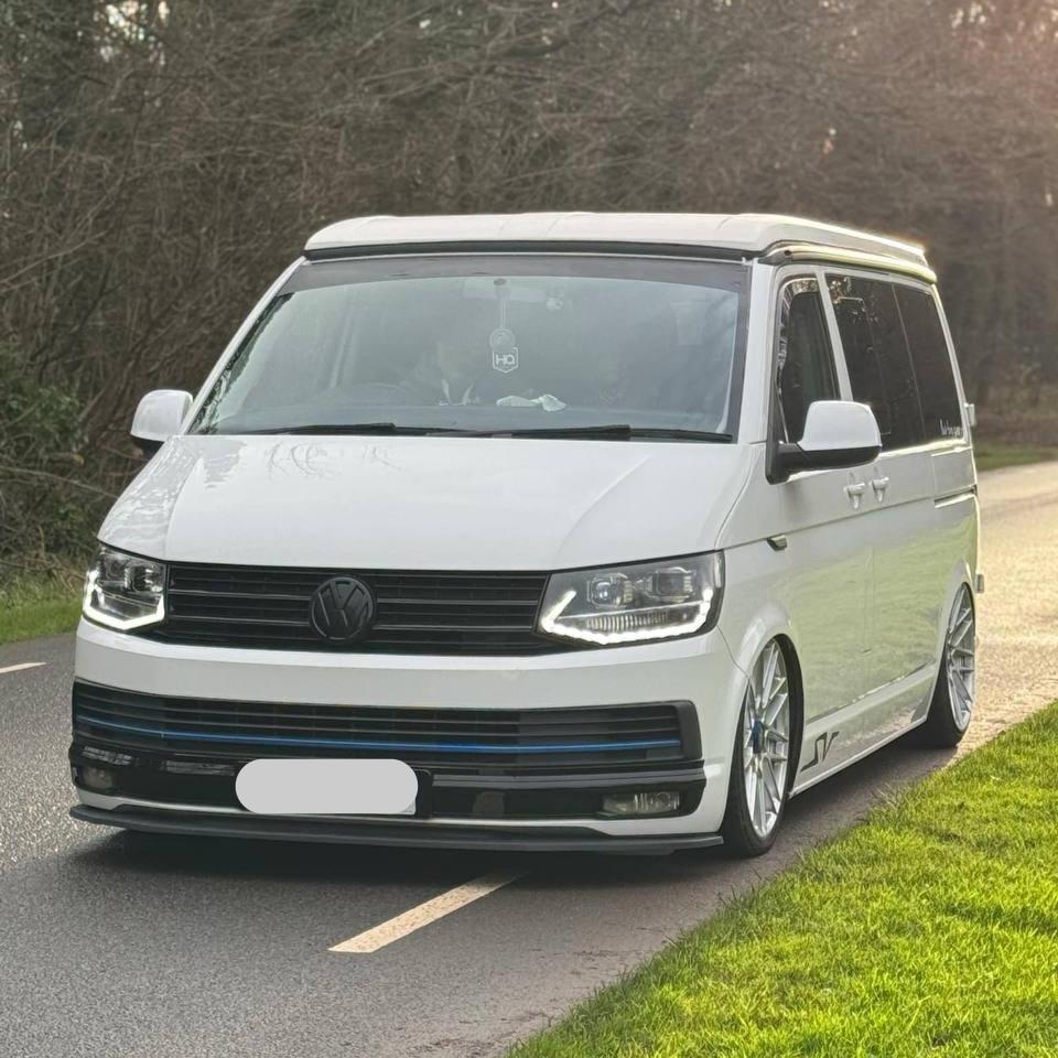 For VW T6 Highline Bumper only, California Beach and Ocean models, Caravelle, VanX Bumper Grille XL - Gloss Black Finish