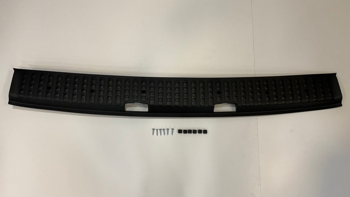 VW T6.1 V3 Barndoor Threshold Cover + Side Step