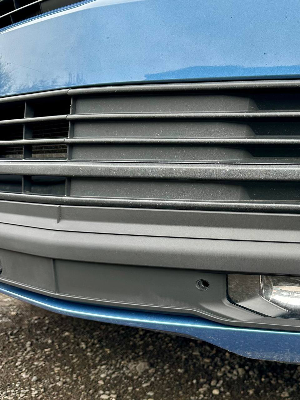 For VW T6 Highline Bumper only, California Beach and Ocean models, Caravelle, VanX Bumper Grille XL - Textured Finish