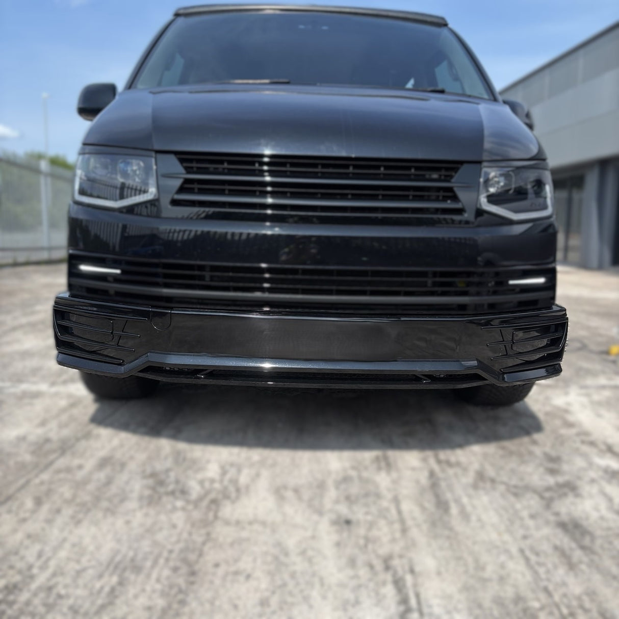 VW T6 Transporter Front Sportline Spoiler (PRIMER) tionndadh DIY togail dachaigh air leth