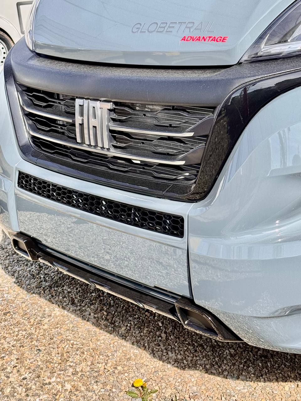 For Vauxhall Movano Bumper Honeycomb - Gloss Black, No Parking Sensors Replacement