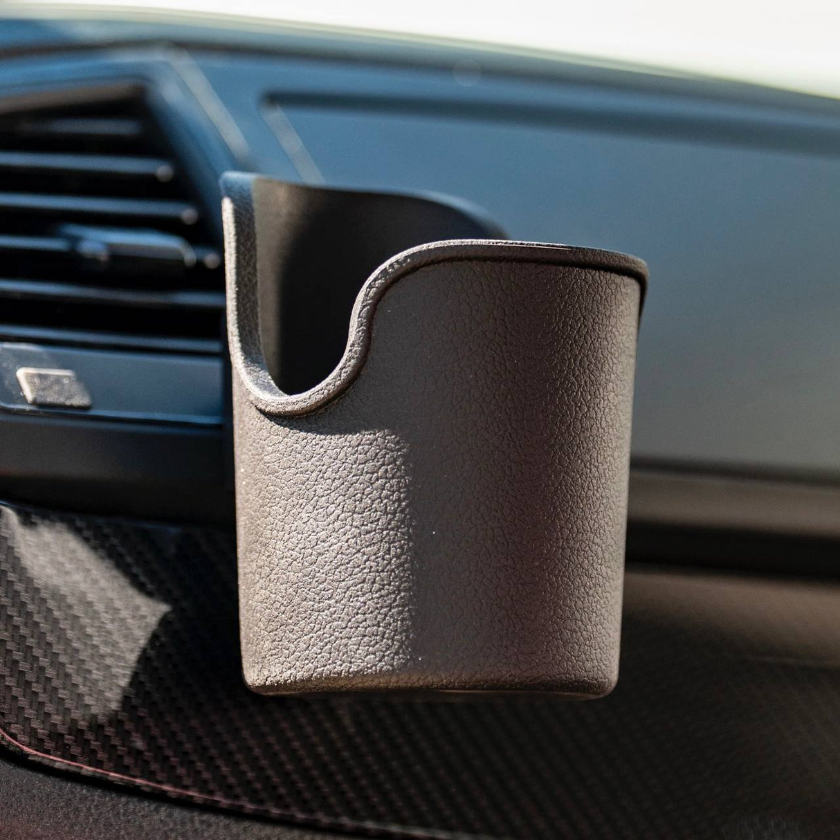 Airson VW T6.1 Trims Adhair le neach-gleidhidh cupa + USB - TAOBH CLÌ