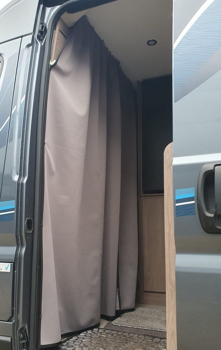 Premium Maxi-Cab Divider Curtain with Rail for Fiat Ducato & Ram ProMaster Motorhome Campervans – New Arrival