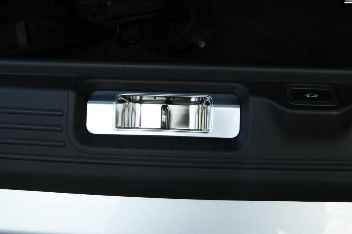 Range Rover Vogue / Range Rover Sport Boot Lock + Grab Handle