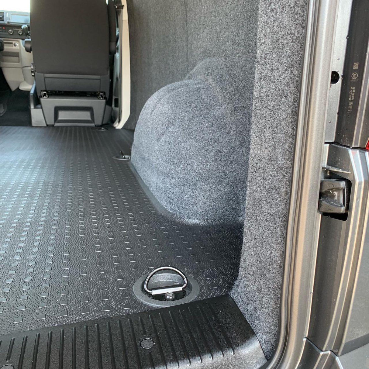 For VW T6 V2 Transporter Tailgate Plastic Full Length Rear Threshold