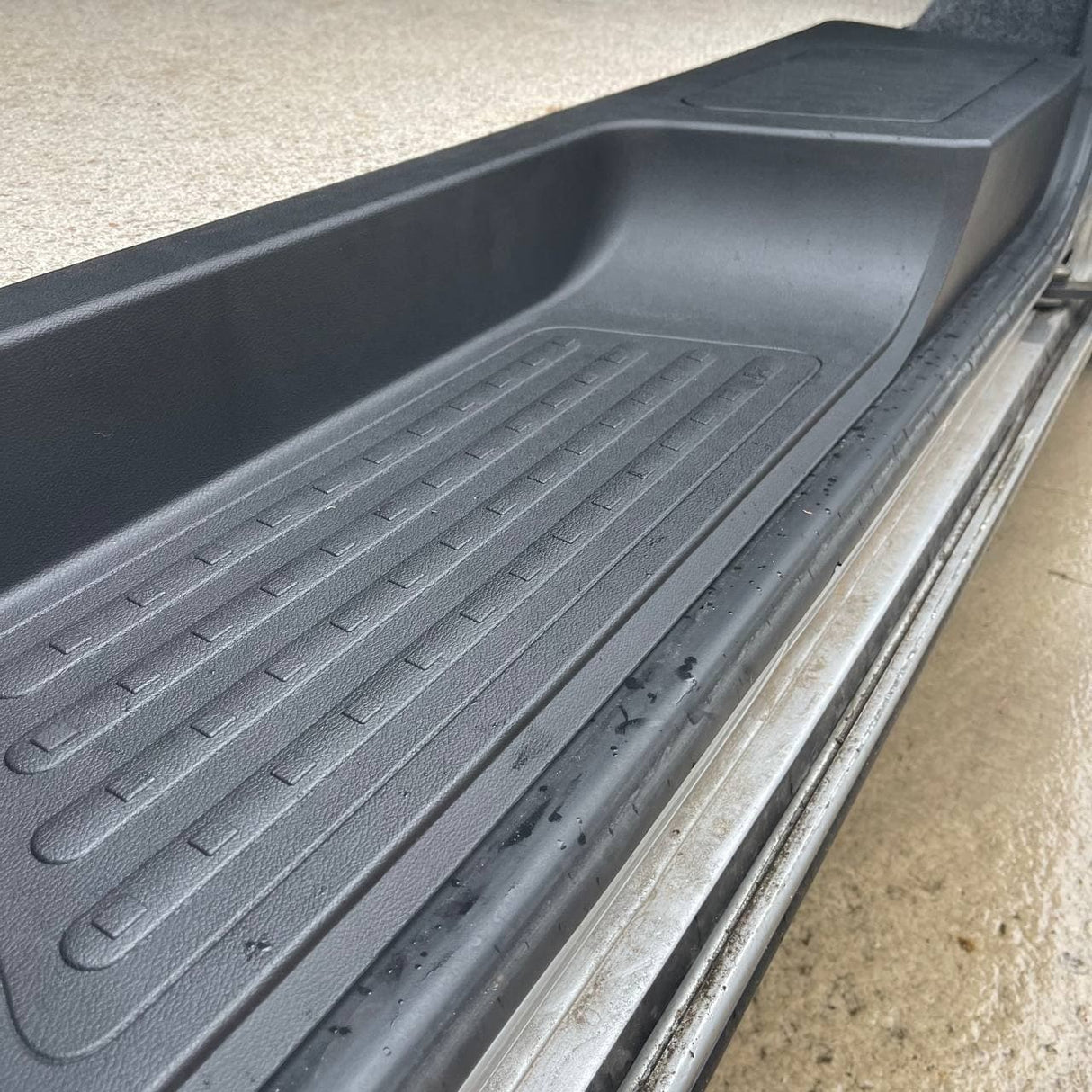 VW T5, T5.1 Transporter Side Loading Door Step V3 17mm Extra Deep with Storage Compartment (B-Grade)