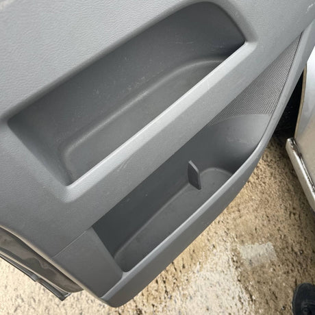 VW T5, T5.1 van campervan cuir a-steach pòcaid dorais, rubair, lìnigeadh dorais (liath aotrom) An dà chuid suidheachan caiptean taobh a-staigh stoidhle tiodhlac air leth 