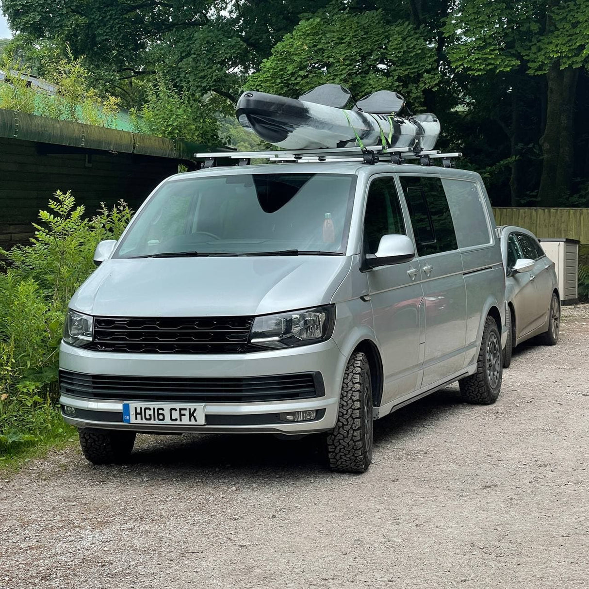 VW T6 Front Grille R-Line (2 in 1) Badged/Badgeless - Gloss Black