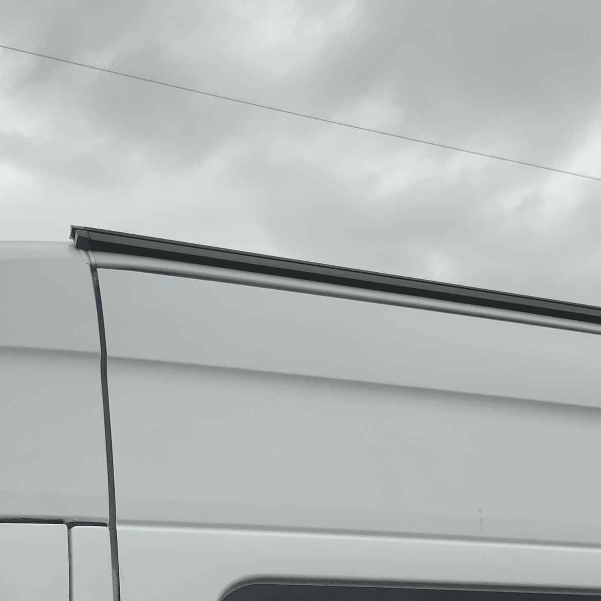 VW Crafter Awning Rails Swb , Mwb, Lwb (Dubh)