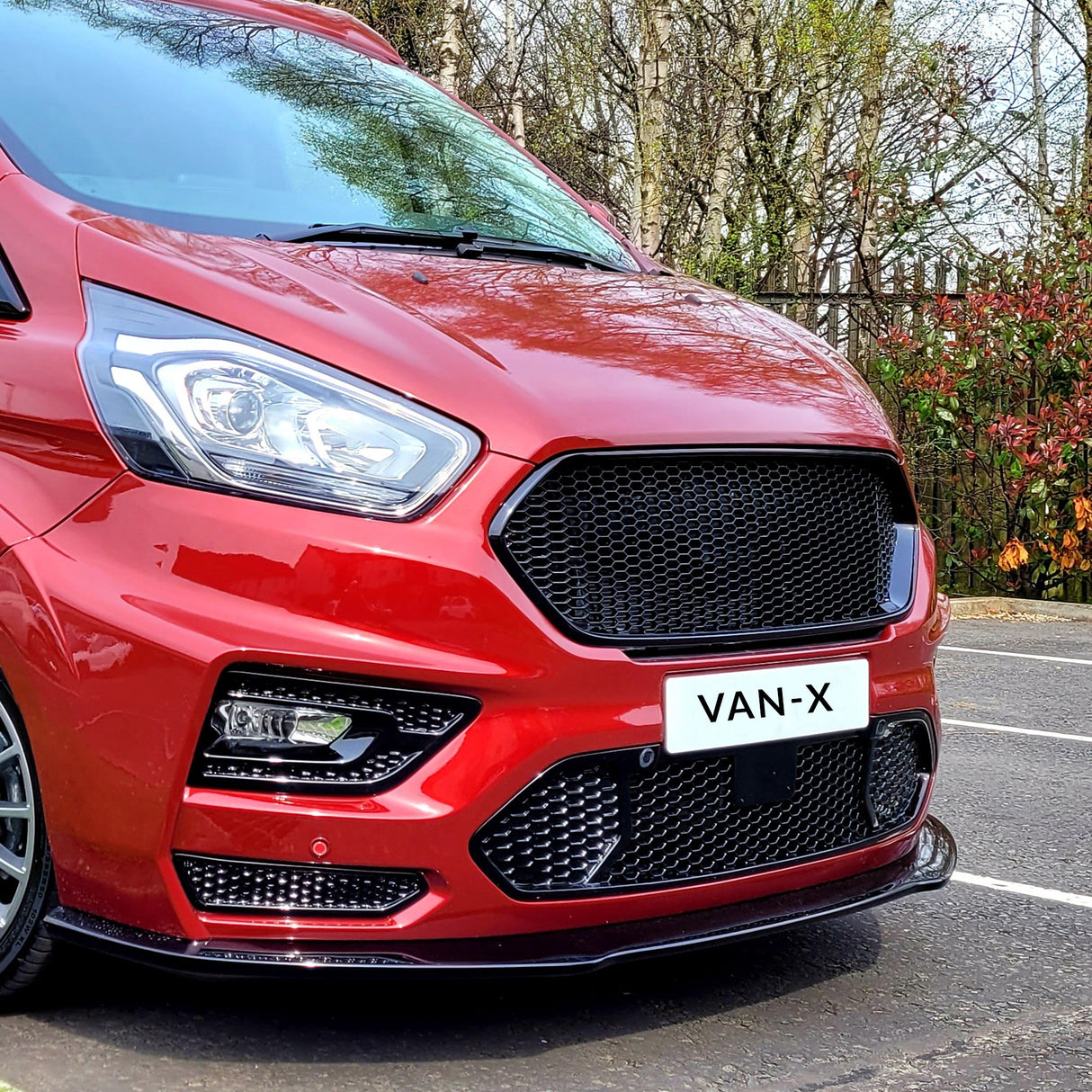 For Ford Transit Custom Front Badgeless Honeycomb Grille Gloss Black Styling Painted and Ready to Fit