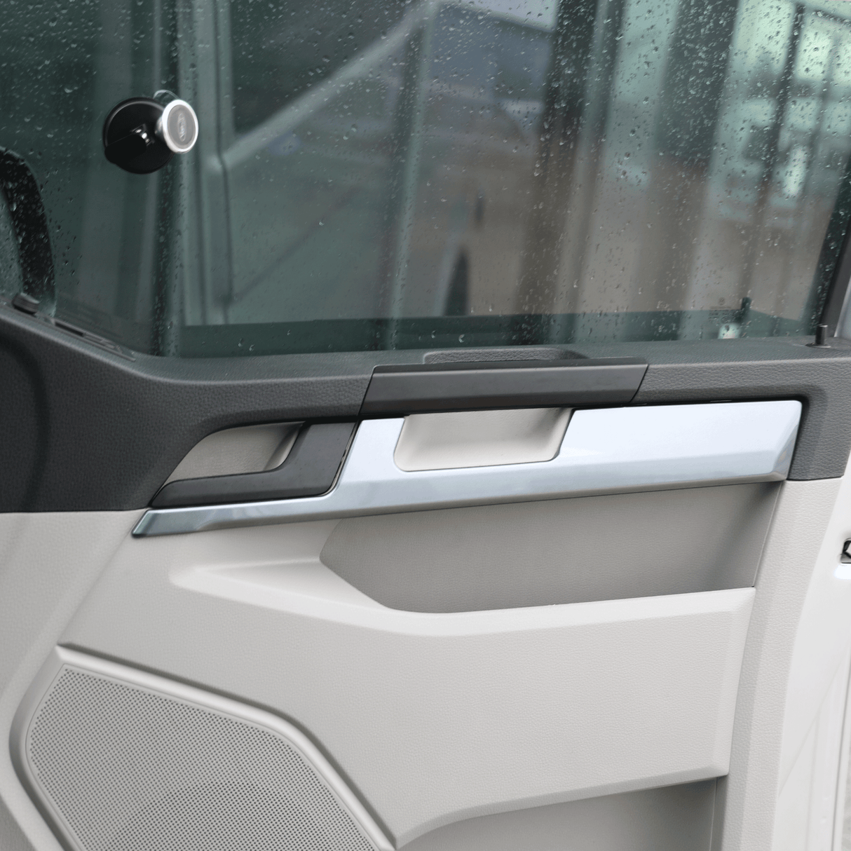 VW Transporter T6 Styling Dash Lower Trims Gun Metal Grey air a pheantadh agus deiseil airson uidheamachadh