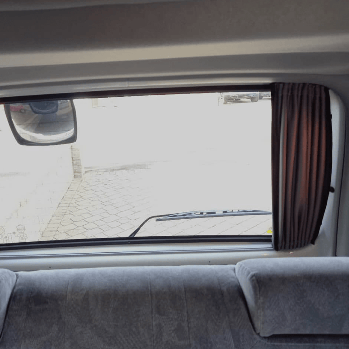 Premium-Loidhne Cùirtearan Dall Mazda Bongo Tailgate