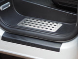 VW T5, T5.1 Stoidhle Caravelle làn cheum (Seata de 3) Dràibhear, neach-siubhail agus doras sleamhnachaidh taobh foirfe airson tionndadh campervan, suaicheantas àrd-loidhne LED