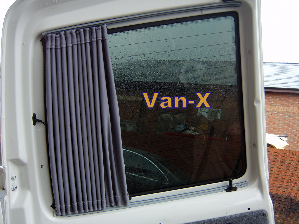 VW T4 Premium 1 x Cùirtear uinneig Barndoor Van-X