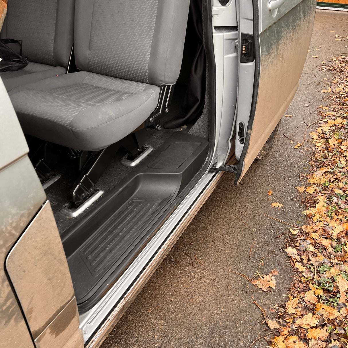 VW T5, T5.1 Transporter Side Loading Door Step V3 17mm Extra Deep with Storage Compartment (B-Grade)