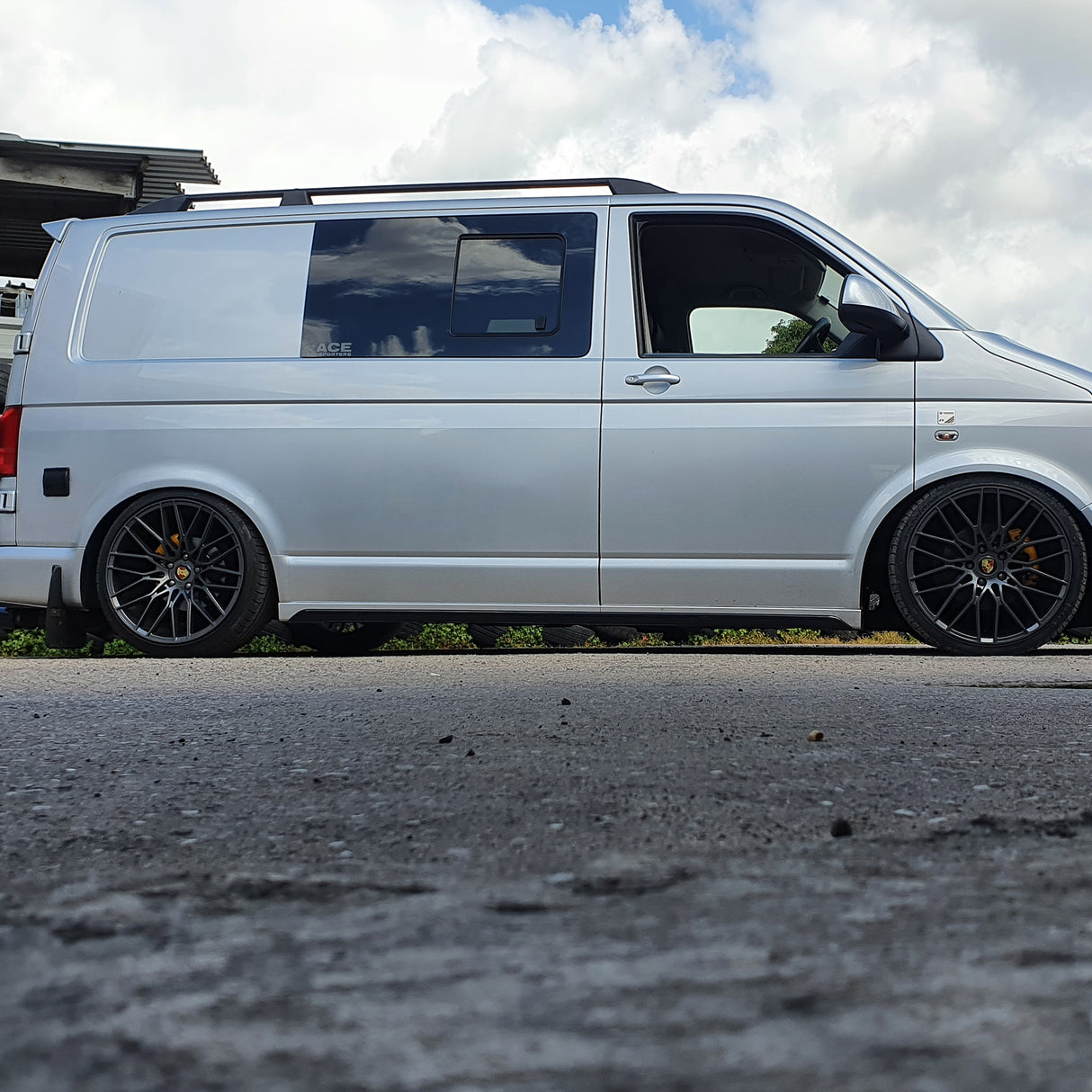 VW T5, T5.1 Sgiortaichean taobh SWB Reflex Silver Plastic air am peantadh agus deiseil airson a bhith iomchaidh